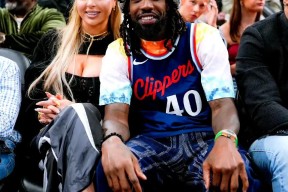 包含赛地聚焦：中超关键时刻热度飙升，洛杉矶快船刷新队史纪录，压力陡增，年轻球员得到机会的词条开云官网首页