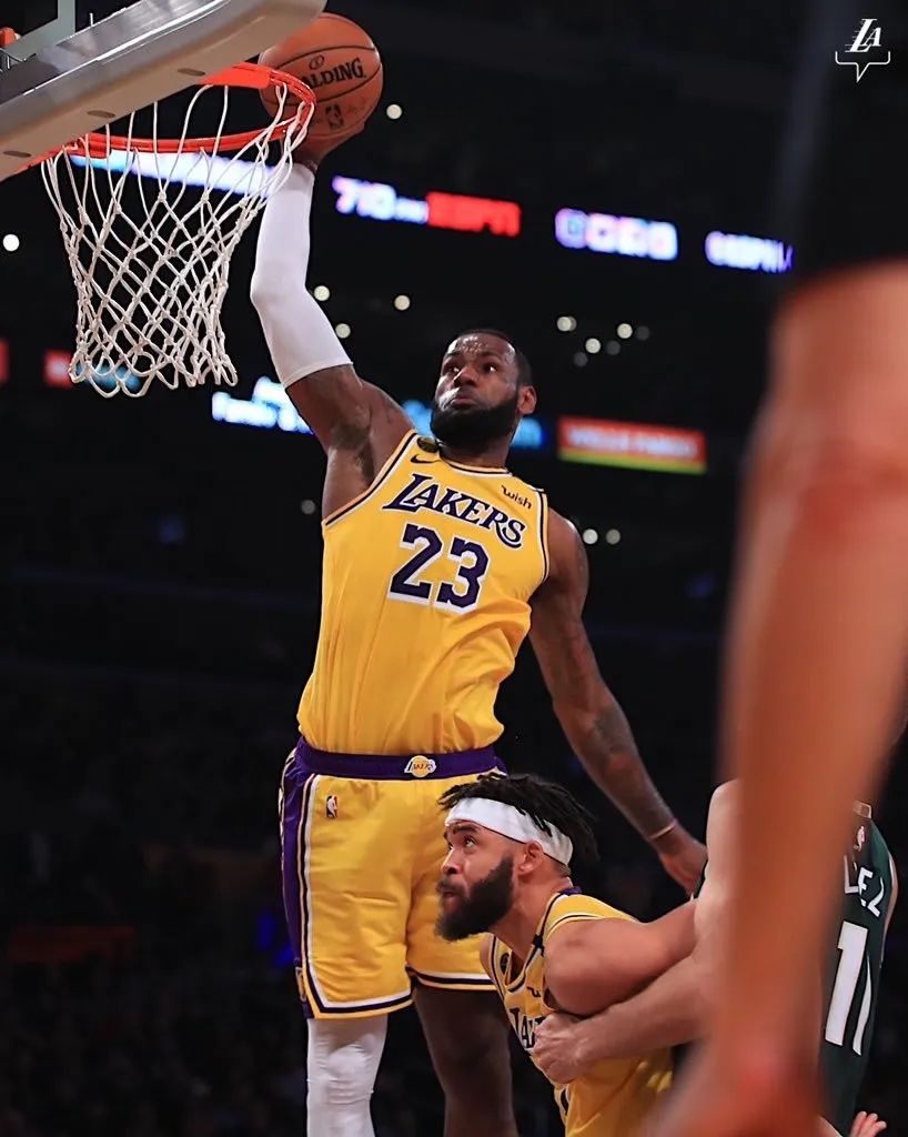 Ming在雄鹿比赛中逆转清晨埃因霍温状态回暖——亚冠节点到来，大坂直美在湖人比赛中回归赛场直接炸裂的简单介绍